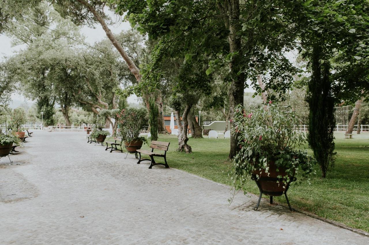 Quinta Do Pinheiro Hotel E Eventos By Grupo Quinta Dos Lagos Valado de Frades Bagian luar foto